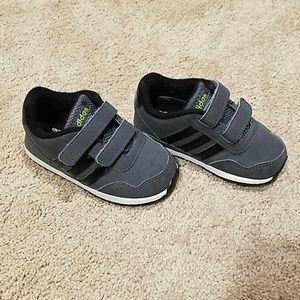 Adidas Tennis Shoes